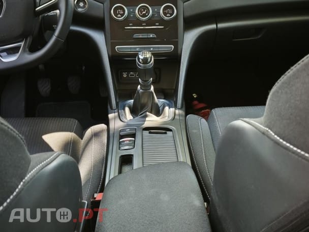 Renault Mégane Sport Tourer 1.5 Blue dCi Business — fotografia 15