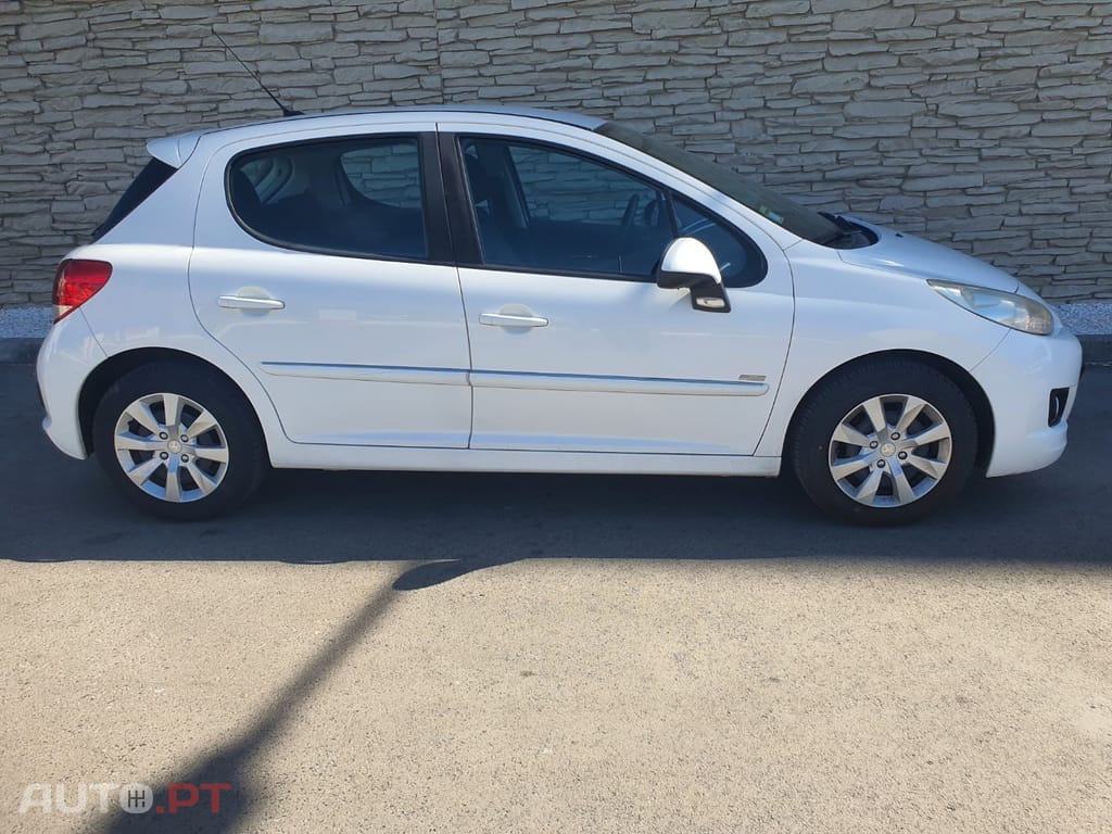 Peugeot 207 1.6 HDi 99g