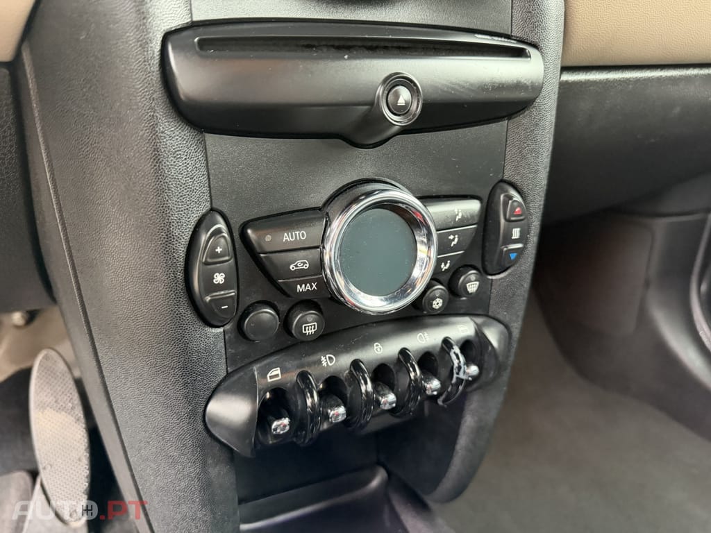 MINI Cooper Cooper D