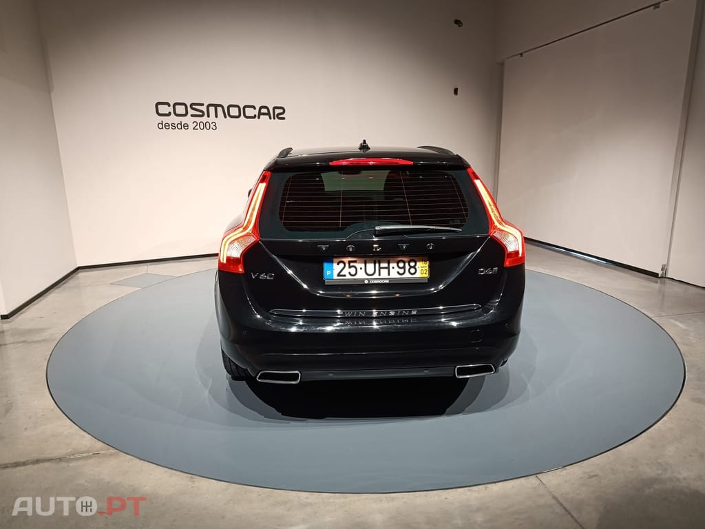 Volvo V60 2.4 D D6 Twin Engine Hibrid plug-in