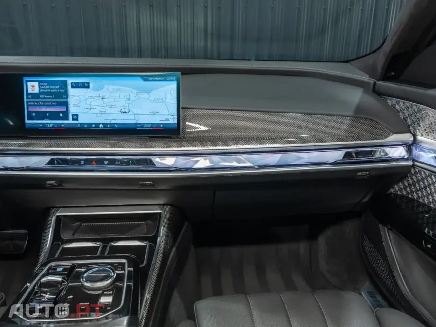 BMW 750 750e xDrive Pack Desportivo M