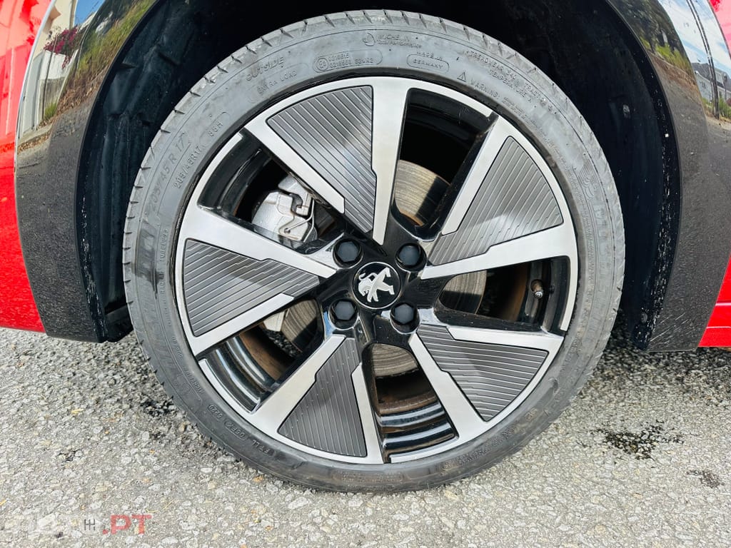 Peugeot 208 GT