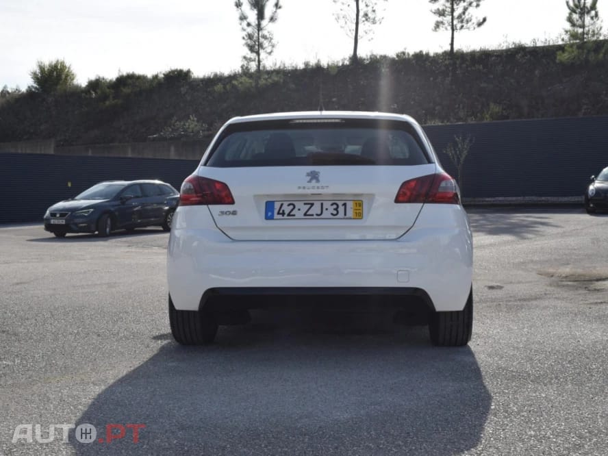 Peugeot 308 1.5 BlueHDi Business Line