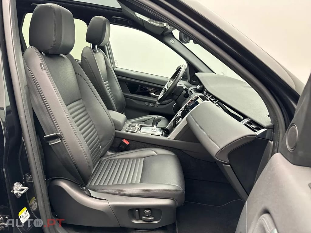 Land Rover Discovery Sport 1.5 I3 P300e AWD SE