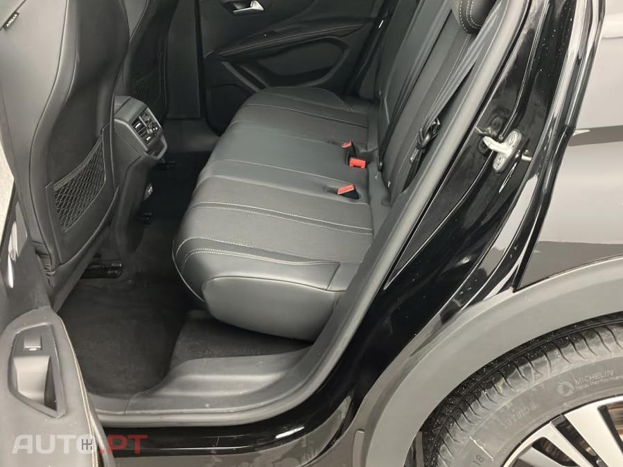 Peugeot 3008 1.2 PureTech GT EAT8