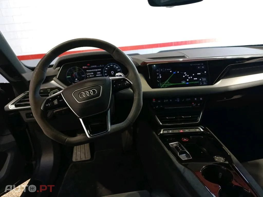 Audi E-Tron quattro