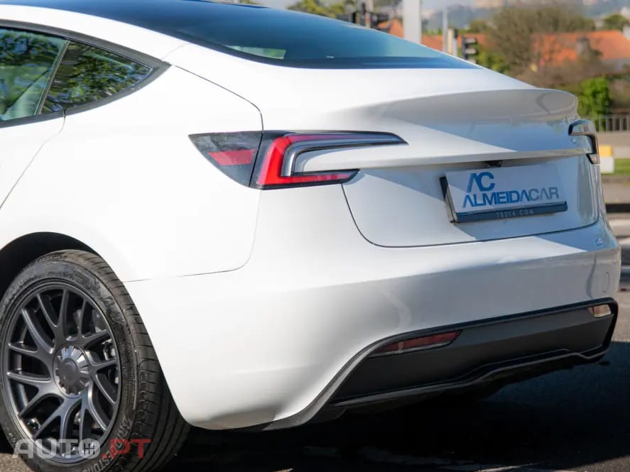 Tesla Model 3 Tração Traseira Premium
