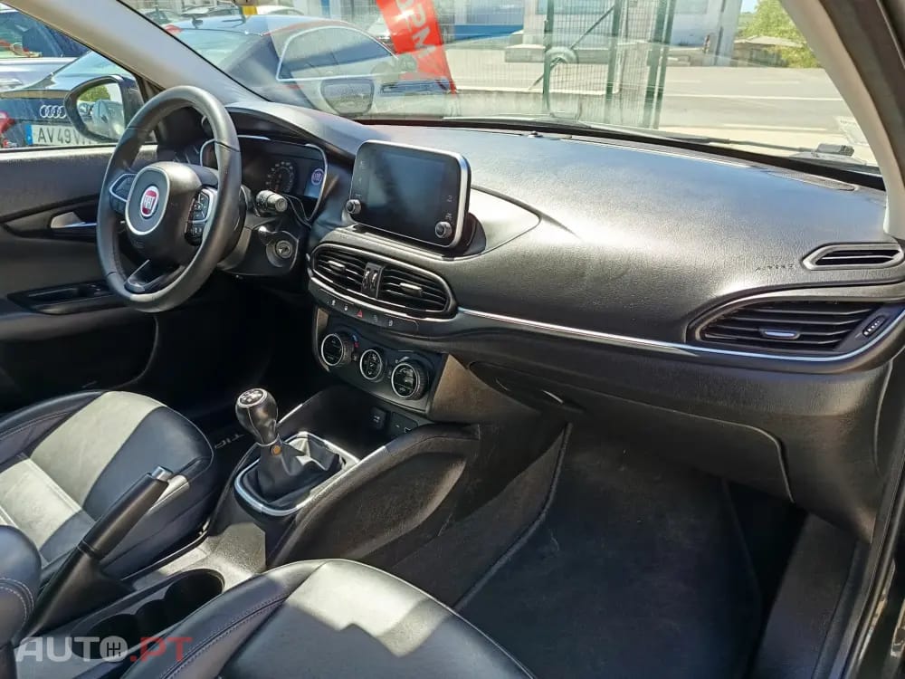 Fiat Tipo 1.3 M-Jet Sport — fotografia 15