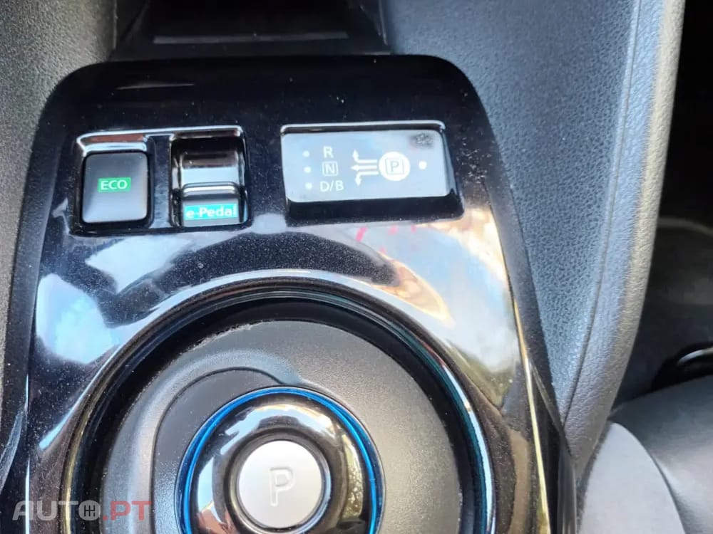 Nissan Leaf N-Connecta Full Led