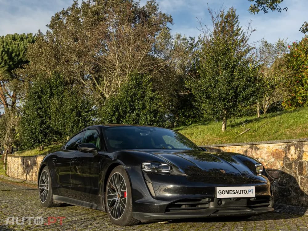 Porsche Taycan 4S
