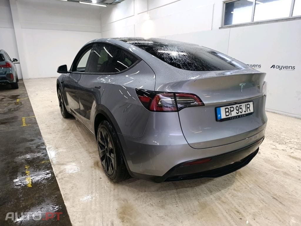 Tesla Model Y Long Range Tração Traseira