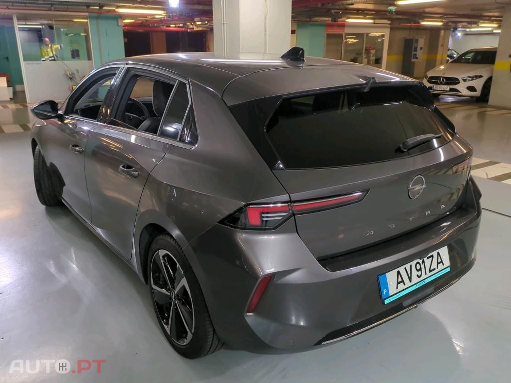 Opel Astra 1.5 D Elegance