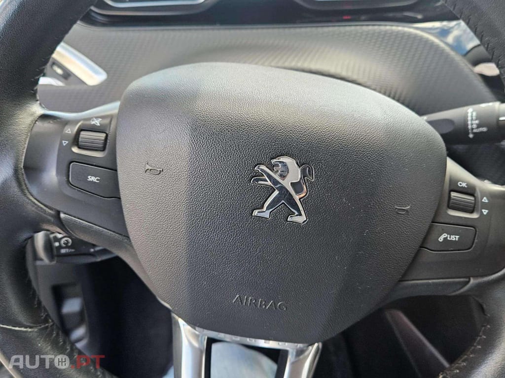 Peugeot 2008 1.2 PureTech Style