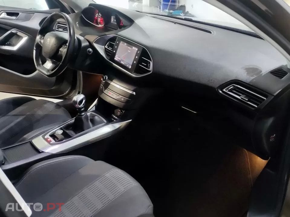 Peugeot 308 1.2 PureTech Style