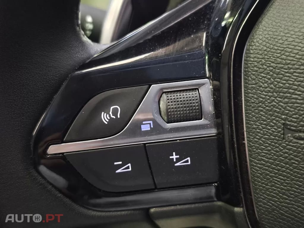 Peugeot 208 PureTech 100 EAT8 Allure Pack