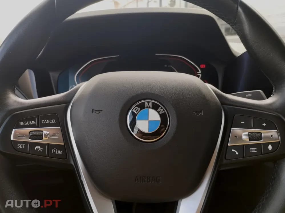 BMW 320 d Pack M Auto — fotografia 15