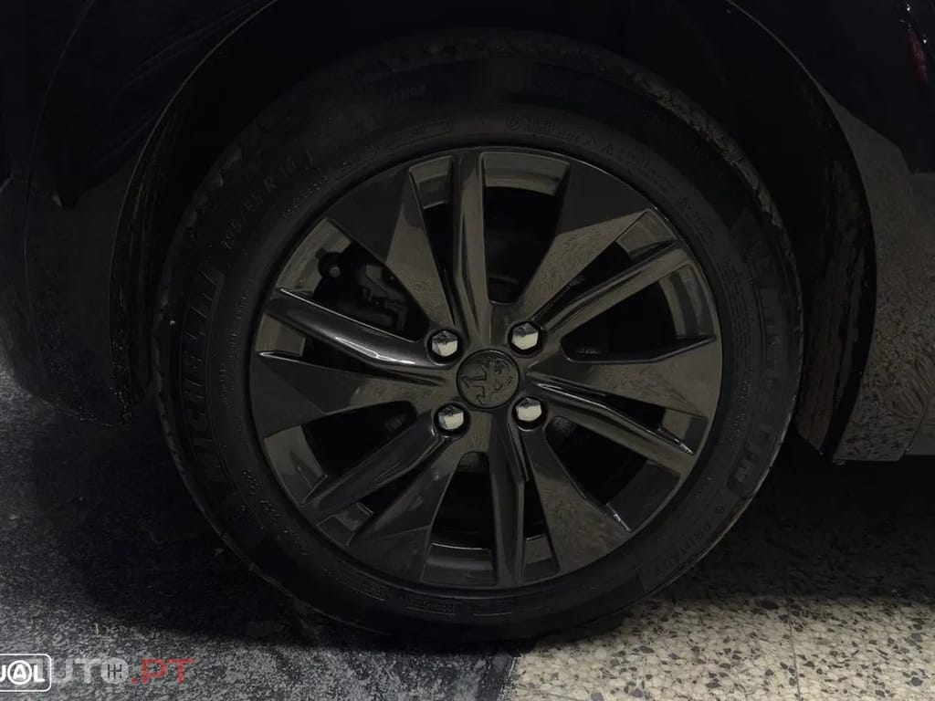 Peugeot E-208 50 kWh Active