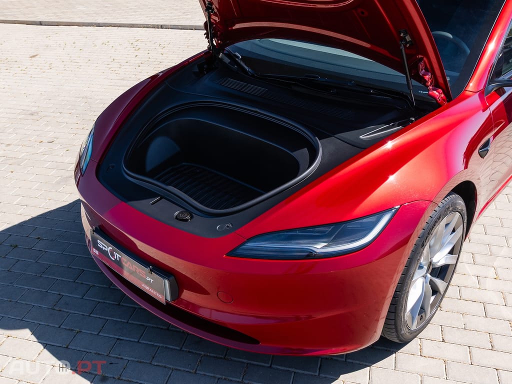 Tesla Model 3 Tração Traseira