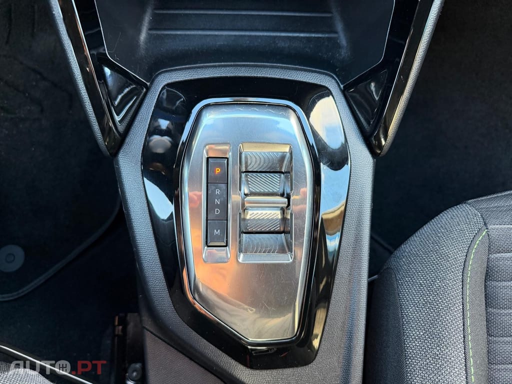 Peugeot 2008 1.5 BlueHDi Active Pack EAT8