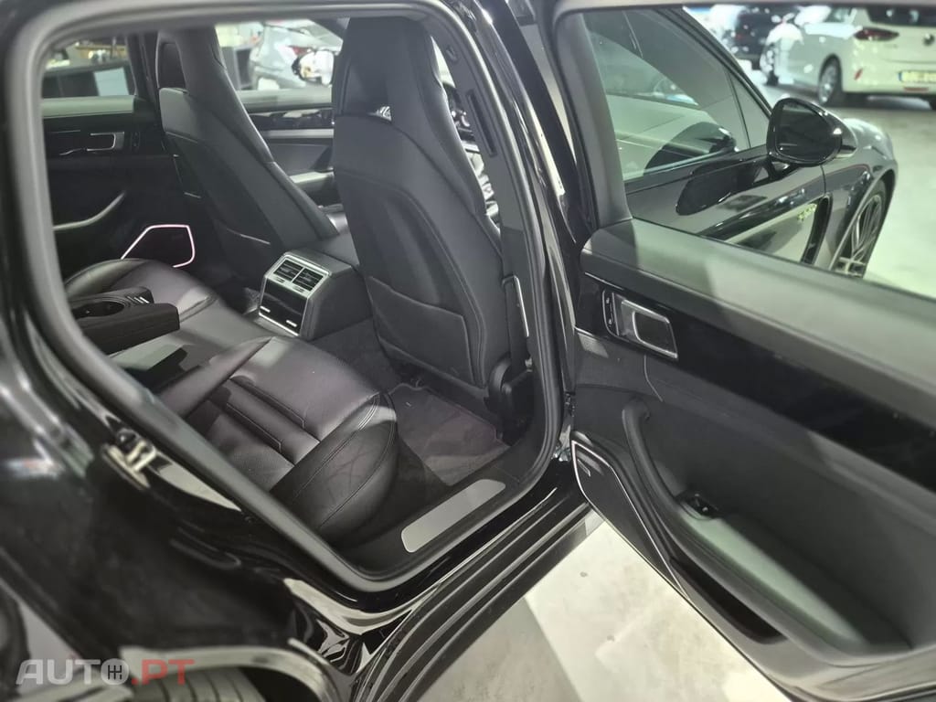 Porsche Panamera 4 E-Hybrid