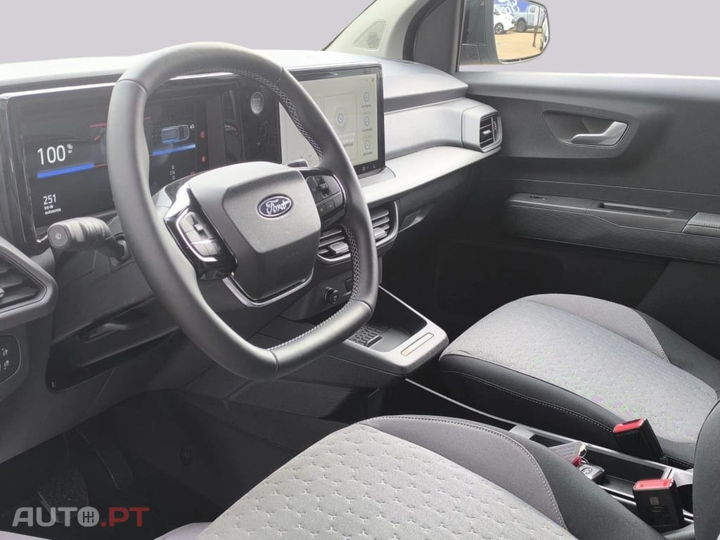 Ford Transit E-Tourneo Courier Titanium I.V.A DEDUTIVEL 