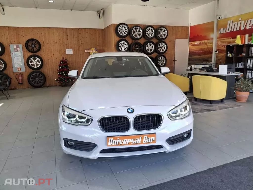 BMW 116 d Line Luxury Auto foto 2