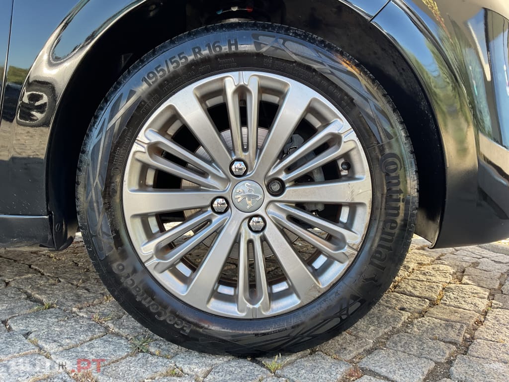 Peugeot 208 1.2 PureTech Style