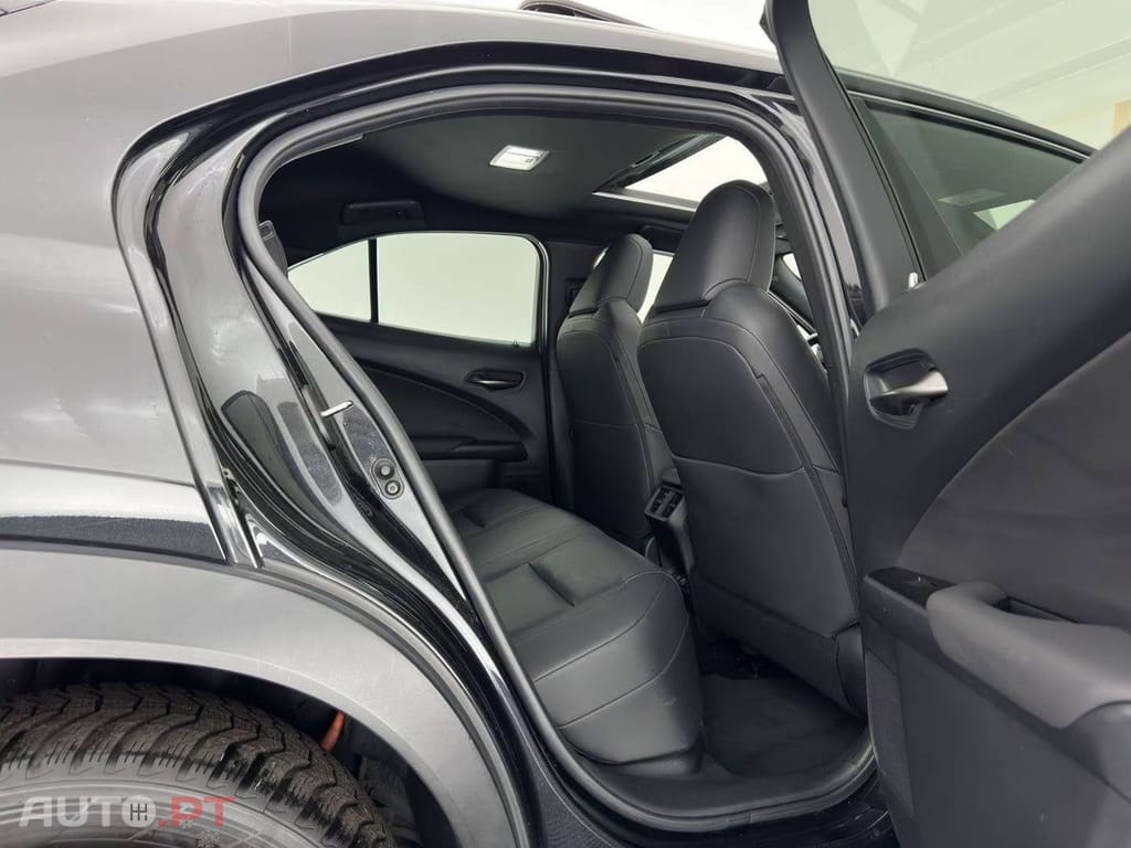 Lexus UX Luxury