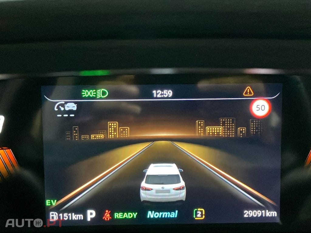 MG ZS 1.5 Hybrid+ Luxury