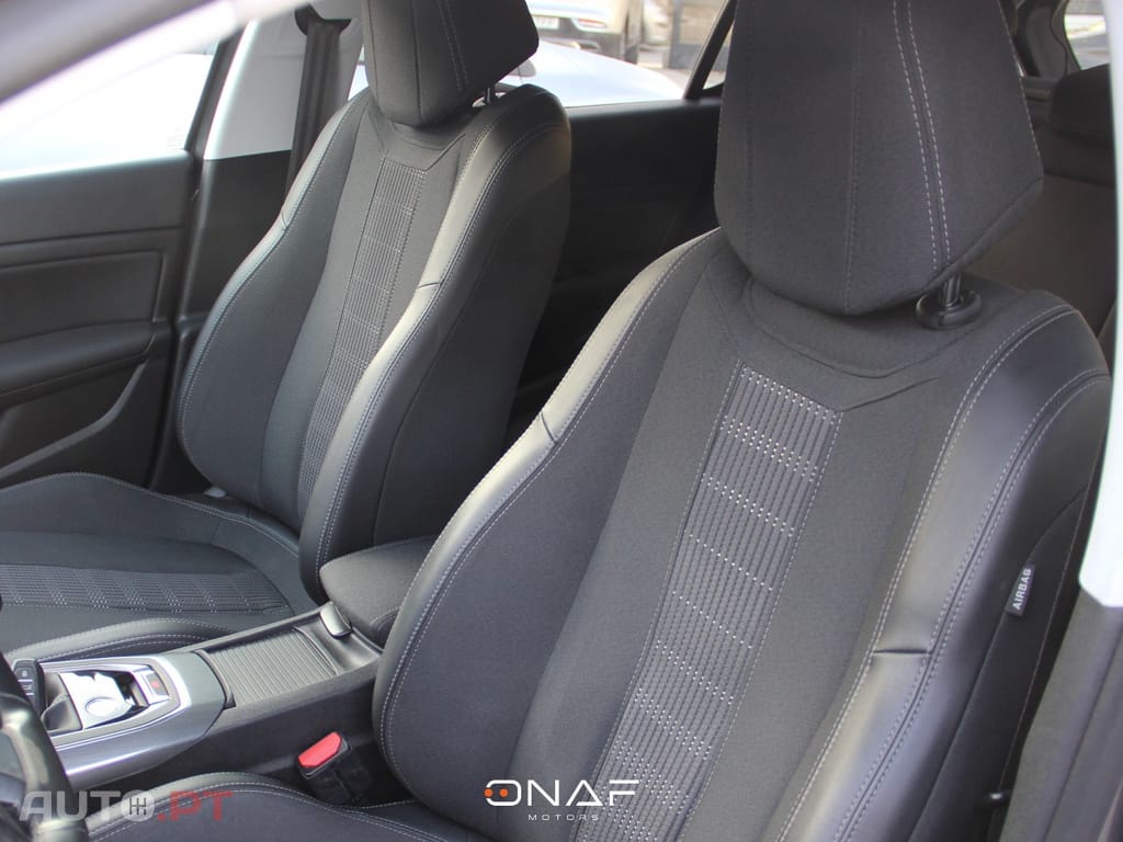 Peugeot 308 1.2 Pure Tech 110