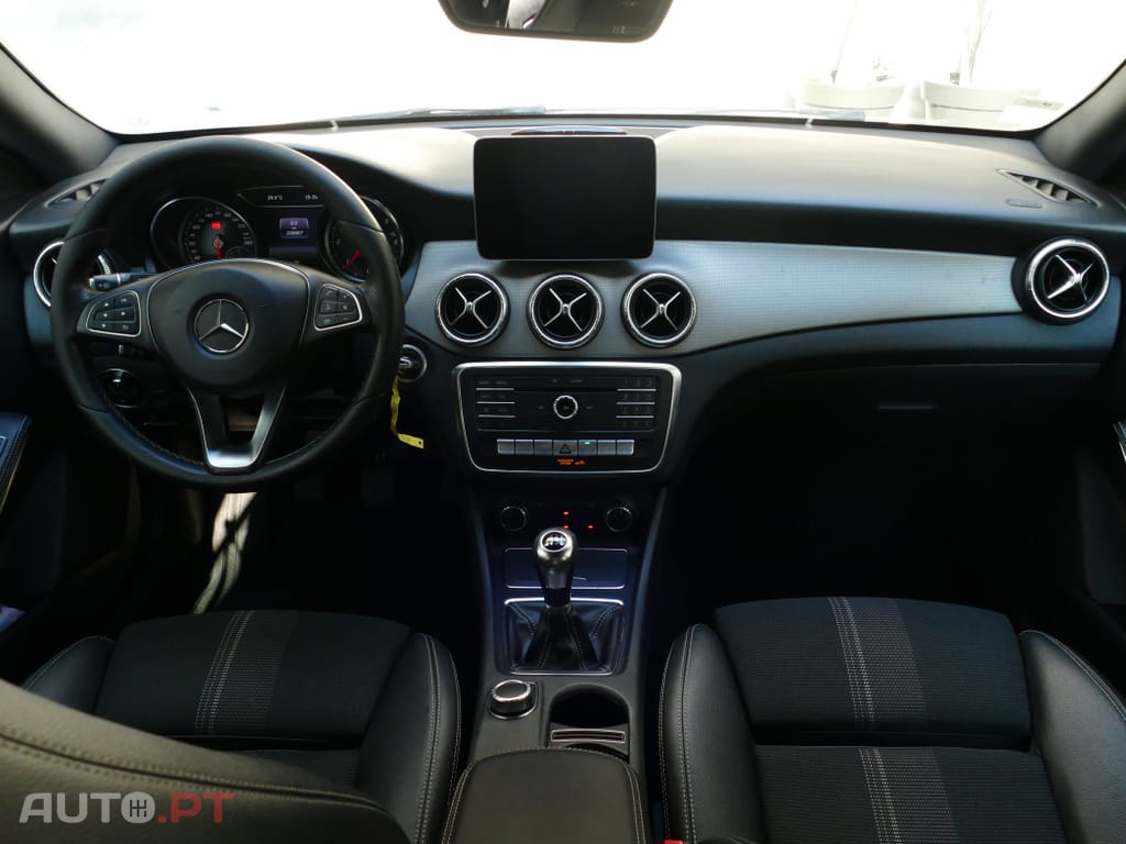 Mercedes-Benz CLA 180 d Shooting Brake Urban