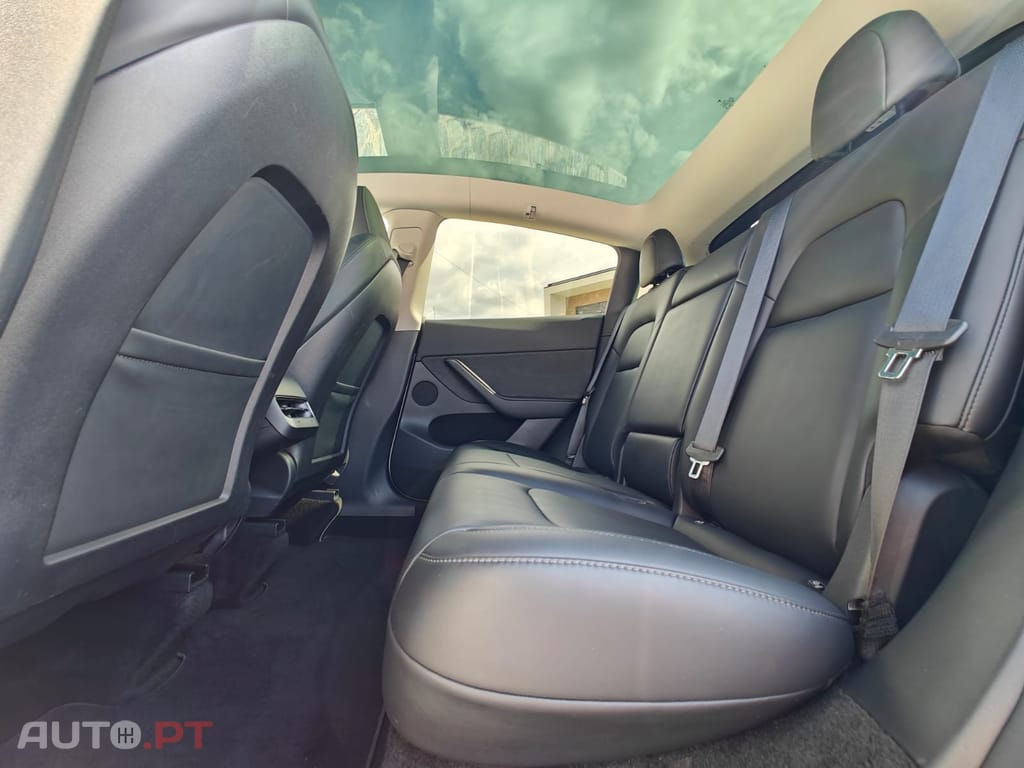 Tesla Model Y Long Range Dual Motor