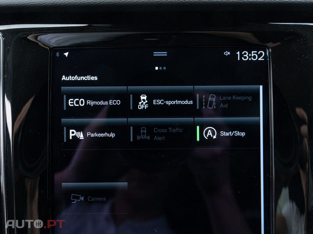 Volvo V60 2.0 B3 Momentum Advantage