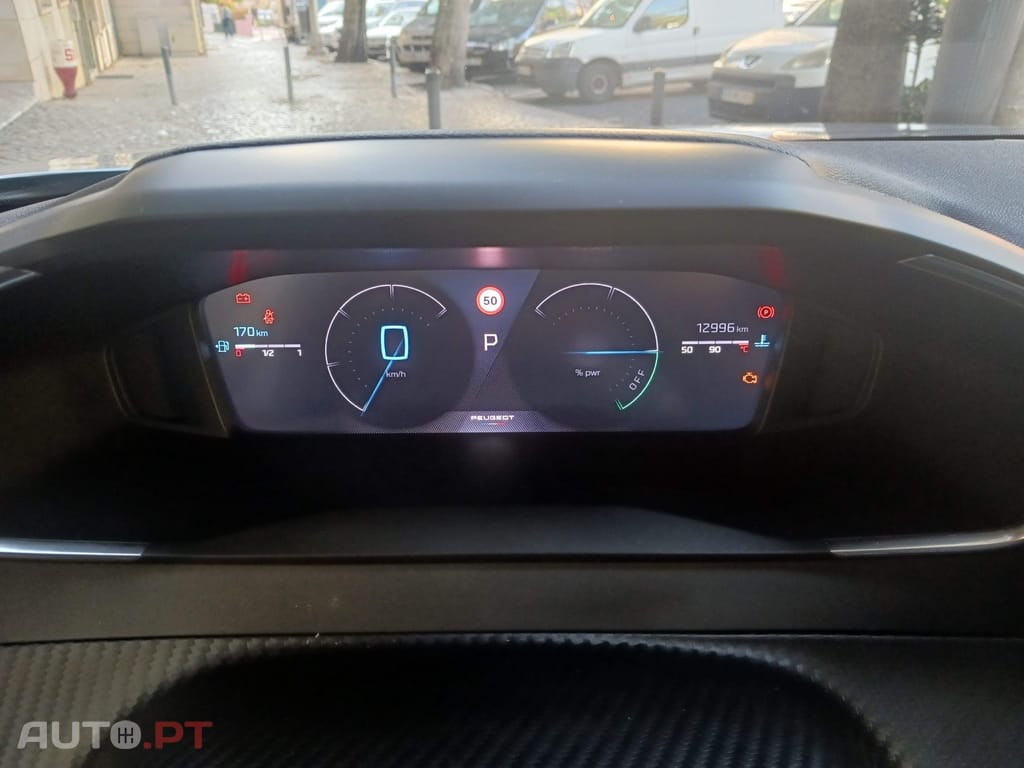 Peugeot 2008 1.2 Hybrid Allure e-DCS6