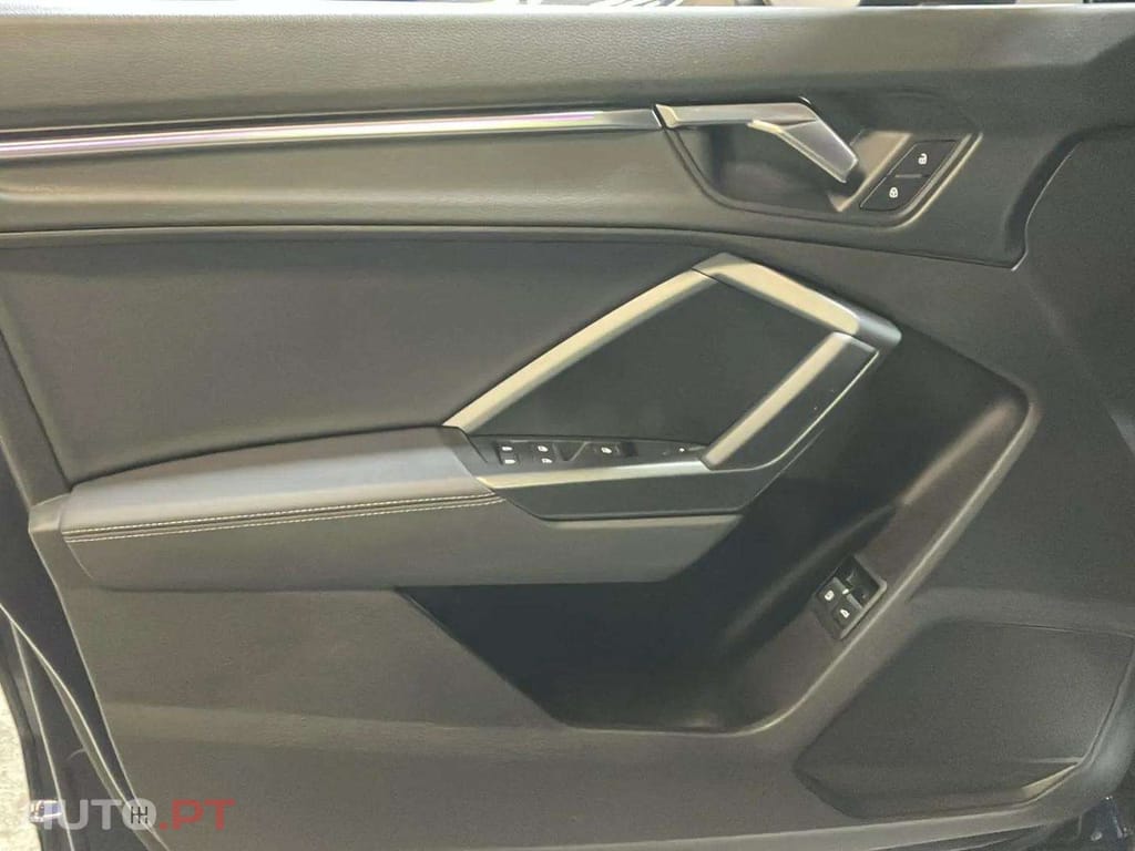 Audi Q3 45 TFSIe S line S tronic