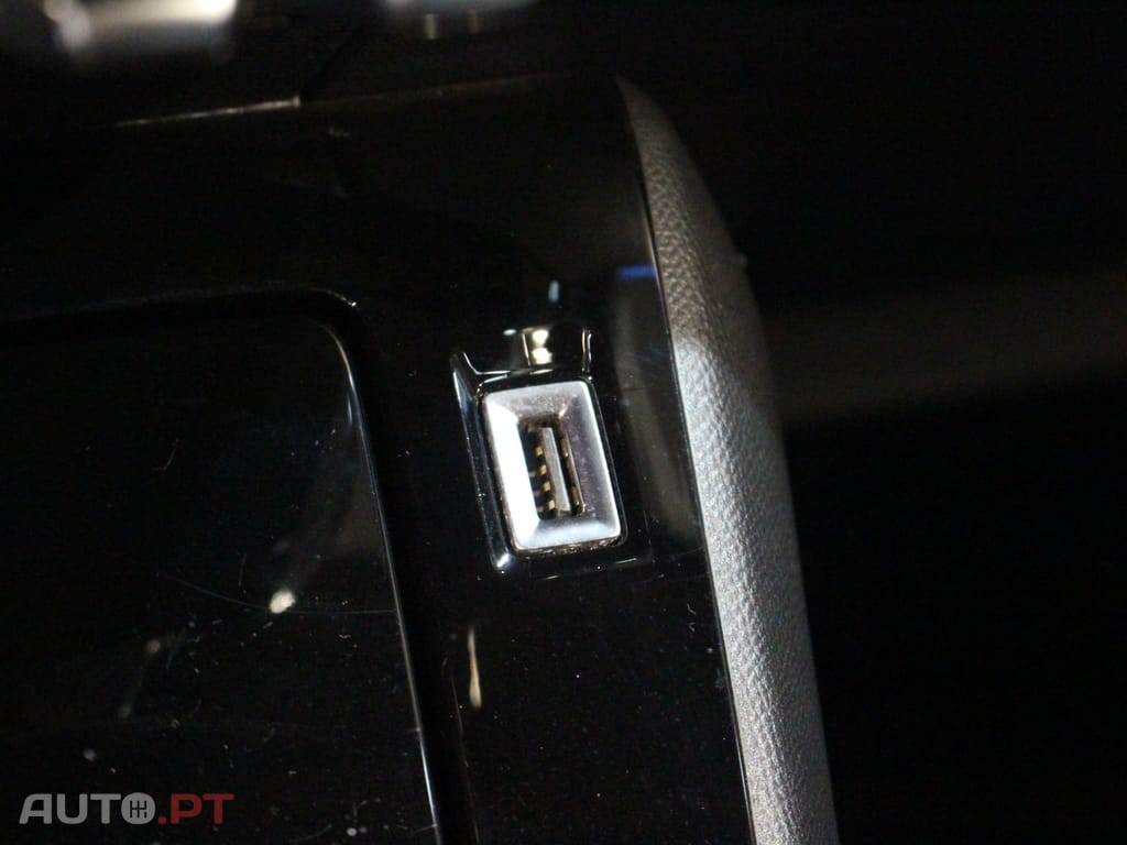 Peugeot 2008 1.2 PureTech GT EAT8