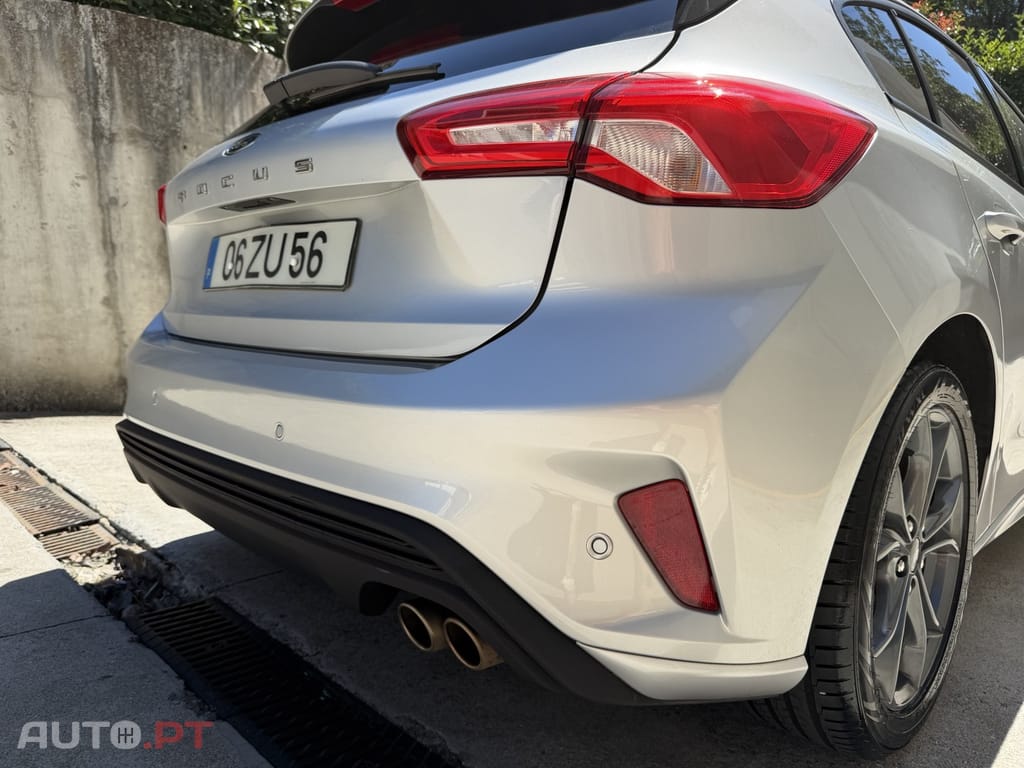Ford Focus 1.0 EcoBoost MHEV ST-Line