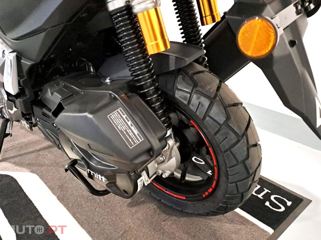 Mitt 125 ADV