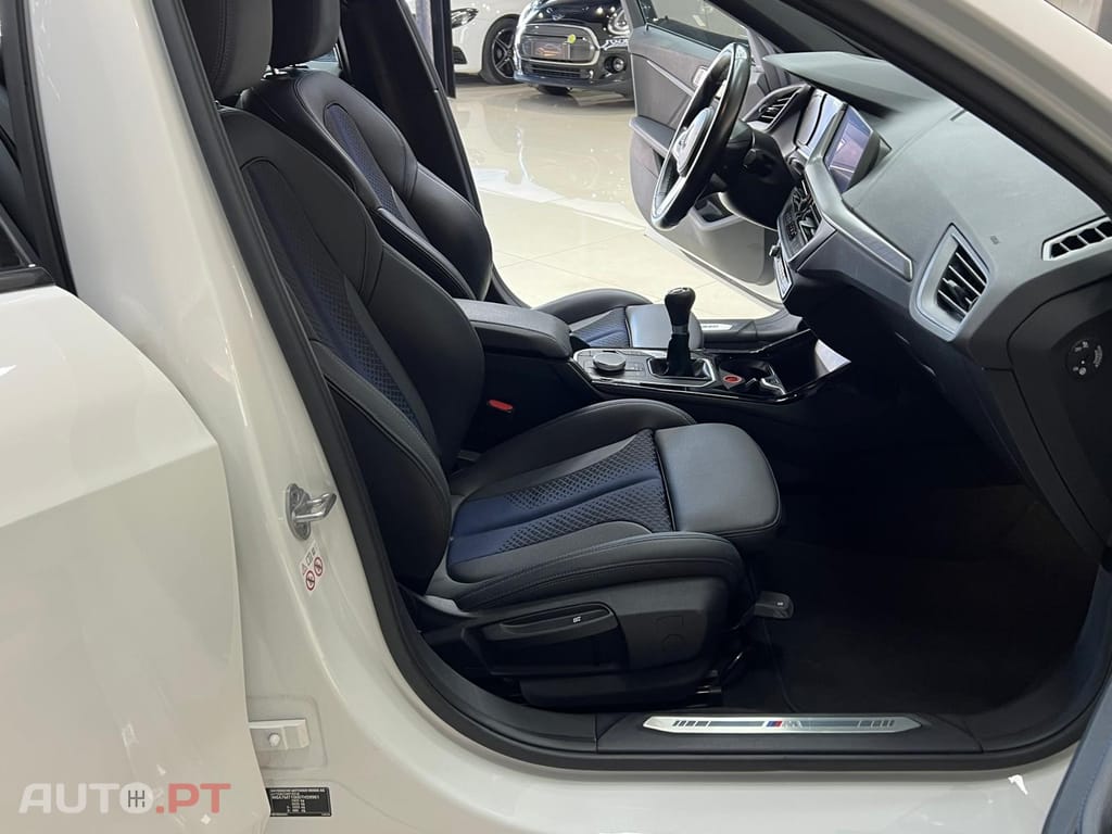 BMW 116 d Pack Desportivo M