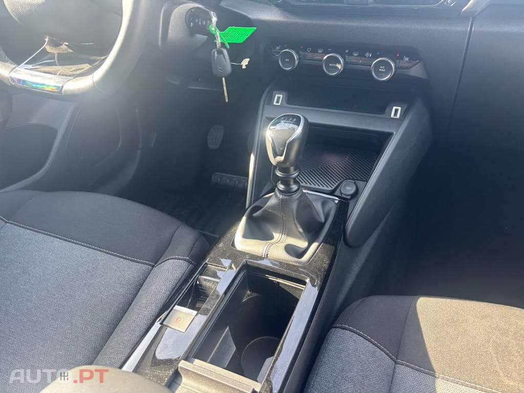 Citroen C4 PureTech 130 Stop&Start SHINE
