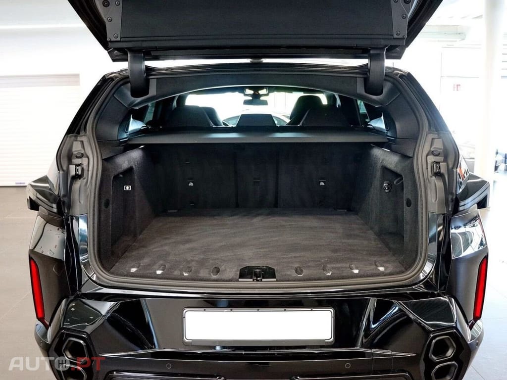 BMW XM G09
