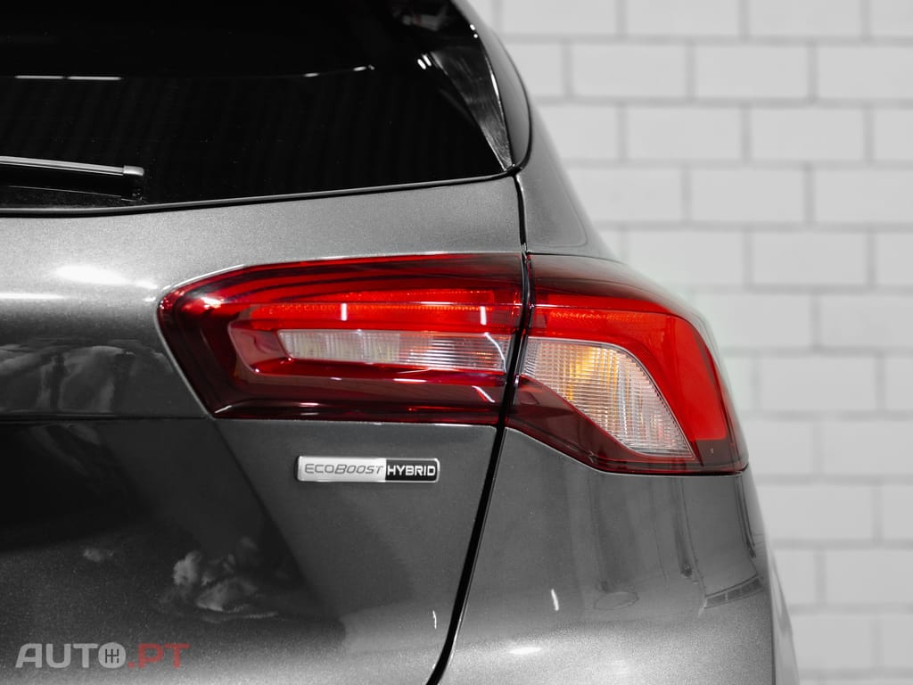 Ford Focus 1.0 EcoBoost MHEV Titanium
