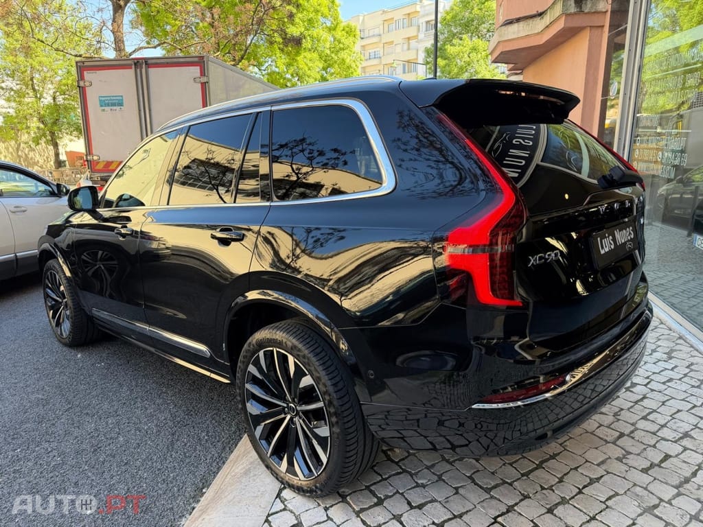 Volvo XC90 2.0 T8 PHEV Plus Dark AWD