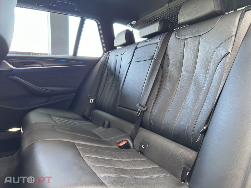 BMW 530 e Pack Desportivo M