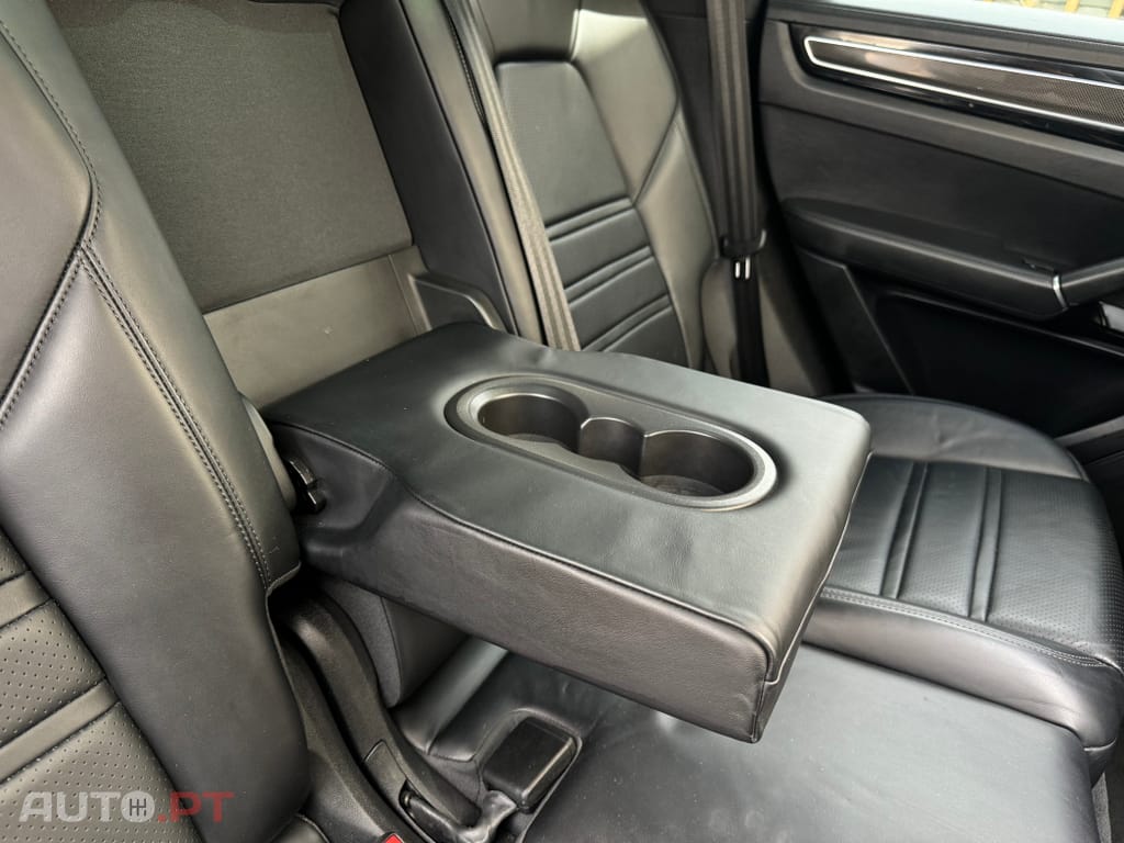 Porsche Cayenne E-Hybrid Tiptronic S