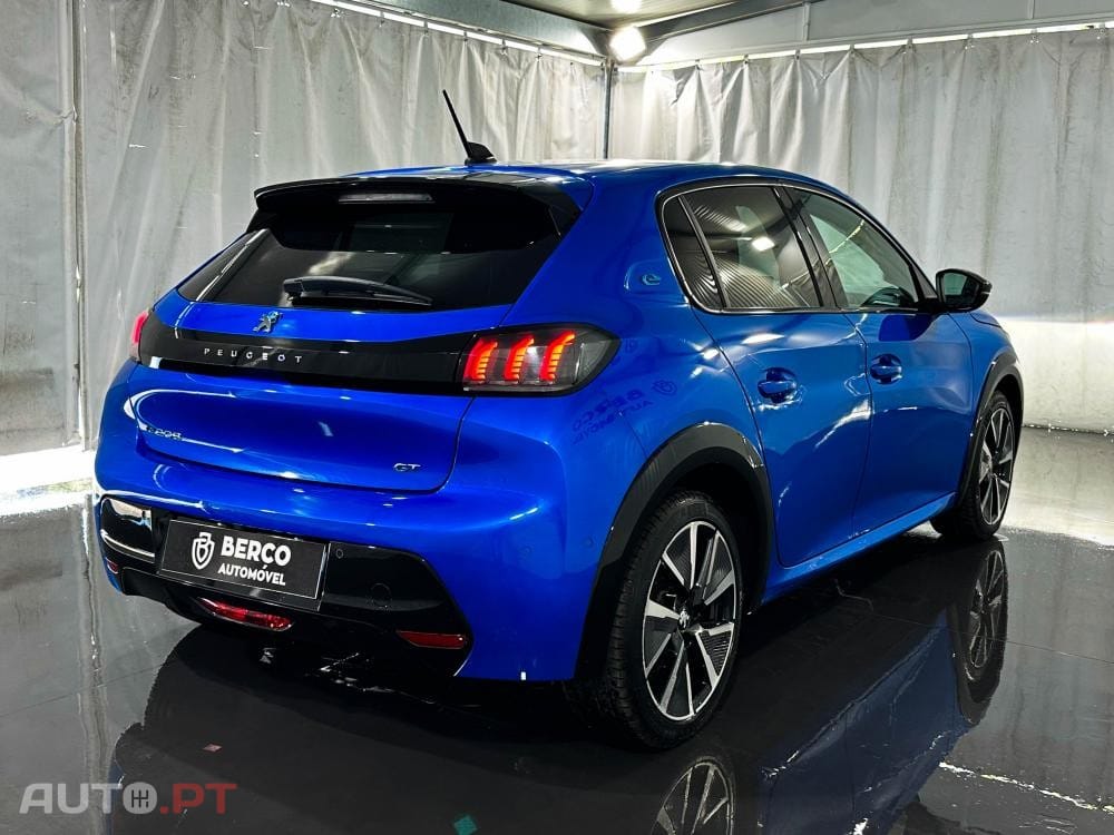 Peugeot E-208 50 kWh GT Pack