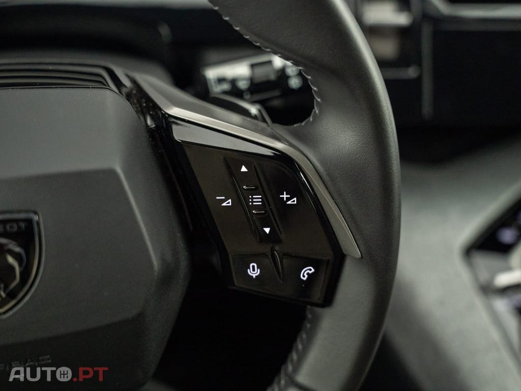 Peugeot 5008 1.2 Hybrid Allure e-DCS6