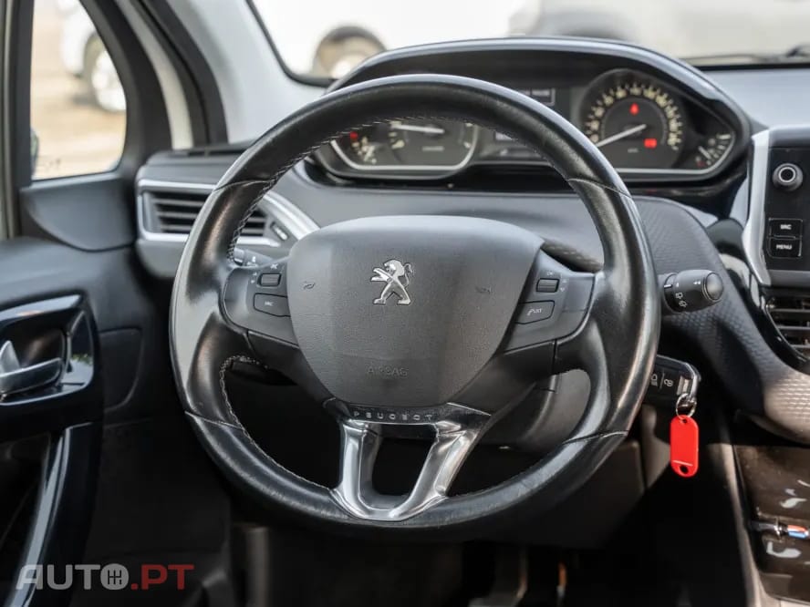 Peugeot 208 1.2 PureTech Allure