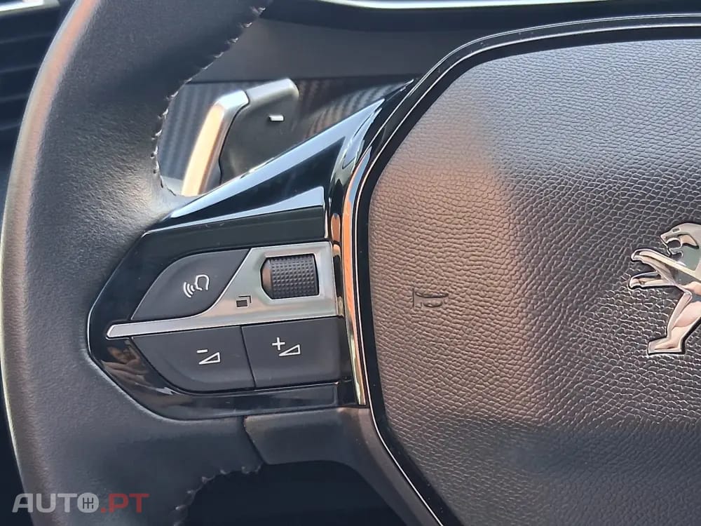 Peugeot 2008 1.2 PureTech Allure EAT8