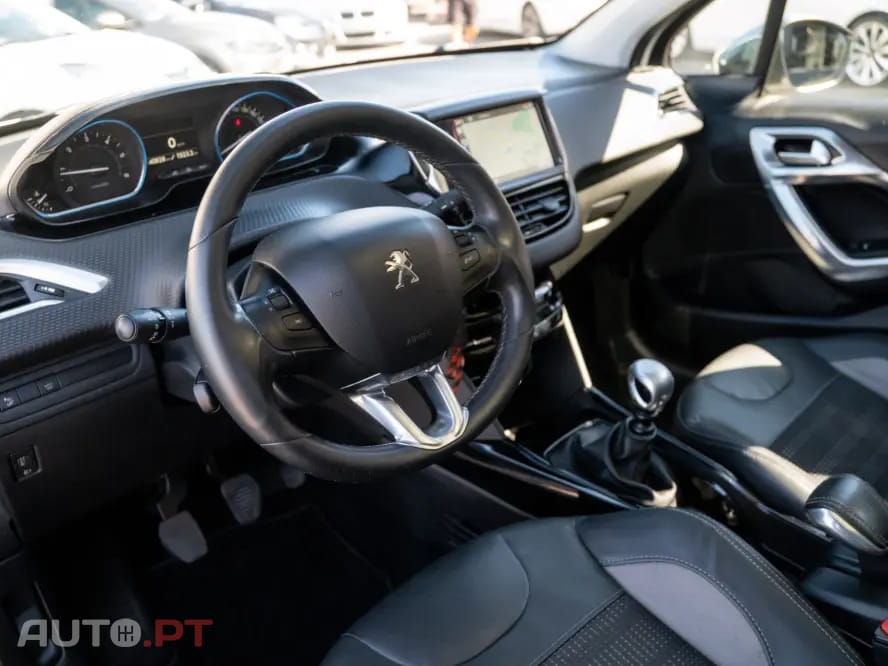 Peugeot 2008 1.6 BlueHDi Allure